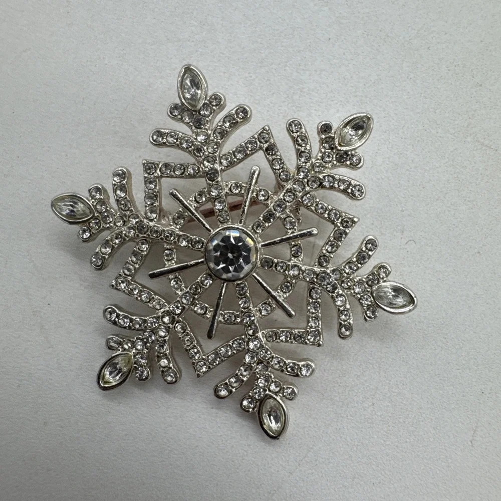 Vintage Silver Tone Rhinestone  Snowflake Brooch 1.5